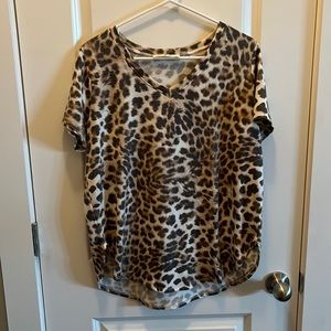 Molly Green short sleeve v-neck shirt